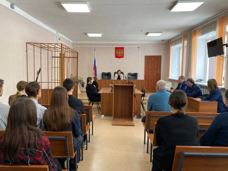 Не сидим на месте, изучаем профессии.
